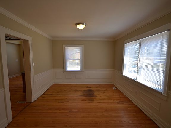 5th image of 119 E Maryland Ave