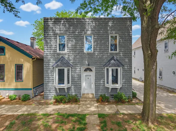 2436 S Wentworth Ave, Milwaukee, WI 53207