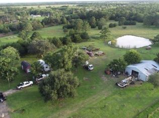 2106 1st St, Liverpool, TX 77577