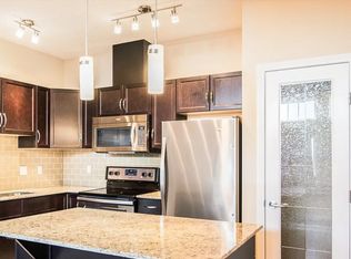 2045 Grantham Ct NW, Edmonton, AB T5T3X6