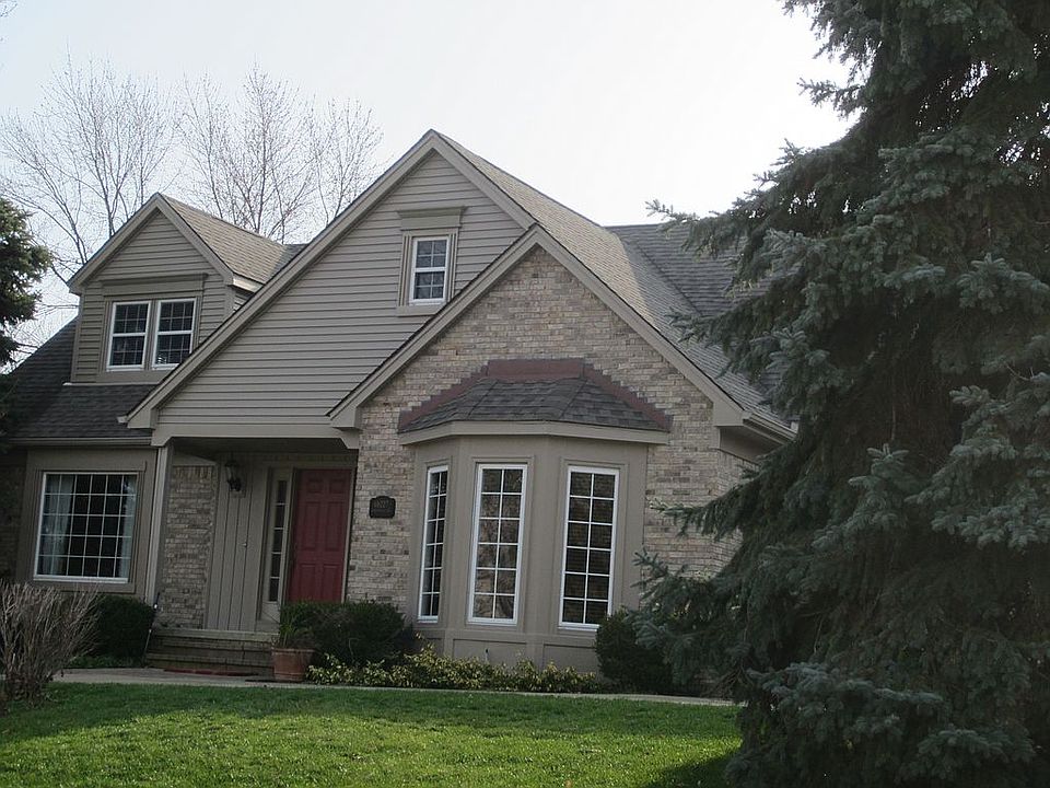 1st image of 46027 Greenridge Dr