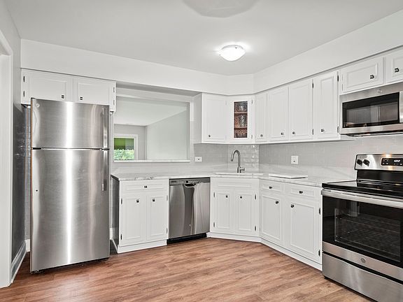 4th image of 445 N Park Blvd APT 4I