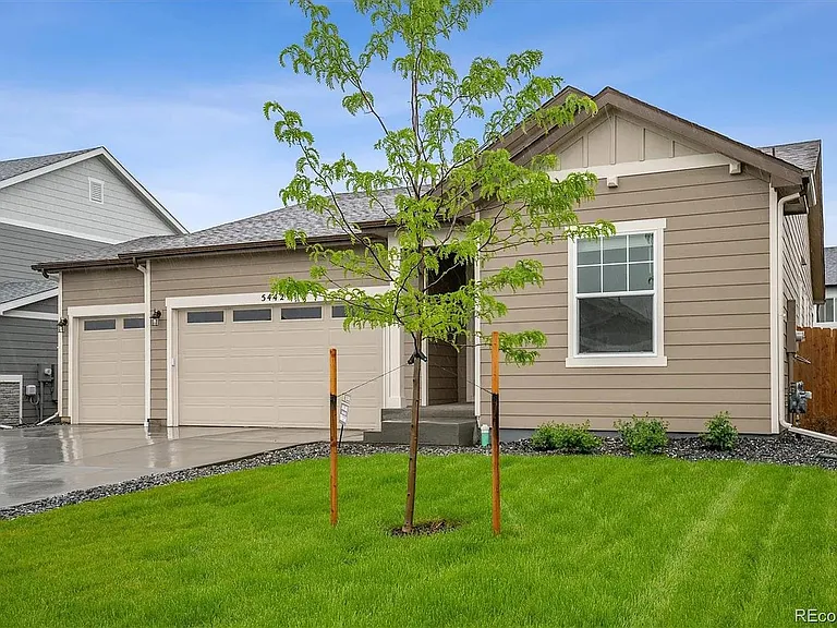 5442 Shadow Creek Ct - Right View