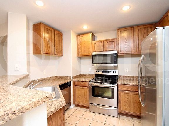 4th image of 2389 W Gold Dust Ave