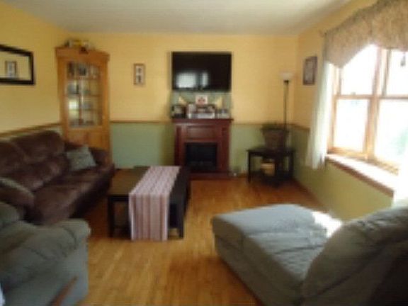 5th image of 120 College Ave