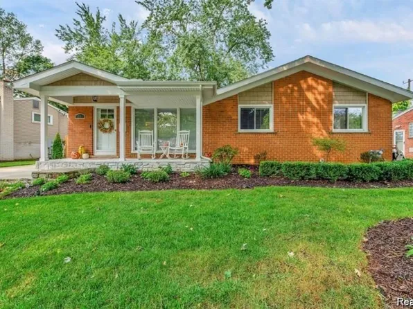 1341 Catalpa Dr, Rochester, MI 48307