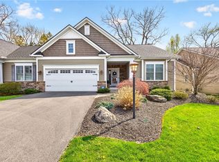 23 Threadleaf Ln, Penfield, NY 14526