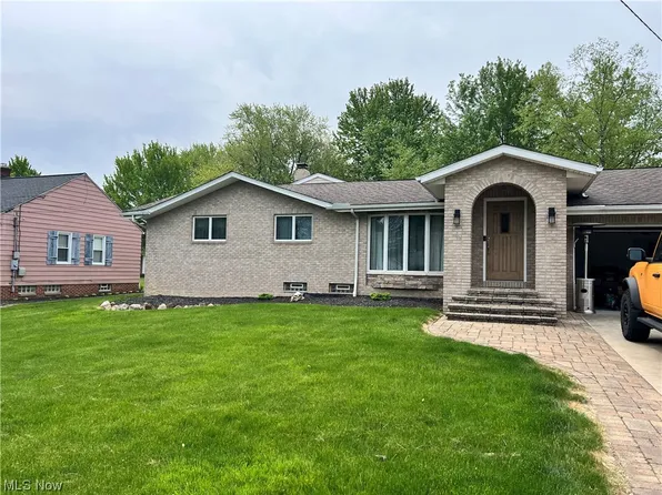 200 Meadowlane Rd, Seven Hills, OH 44131