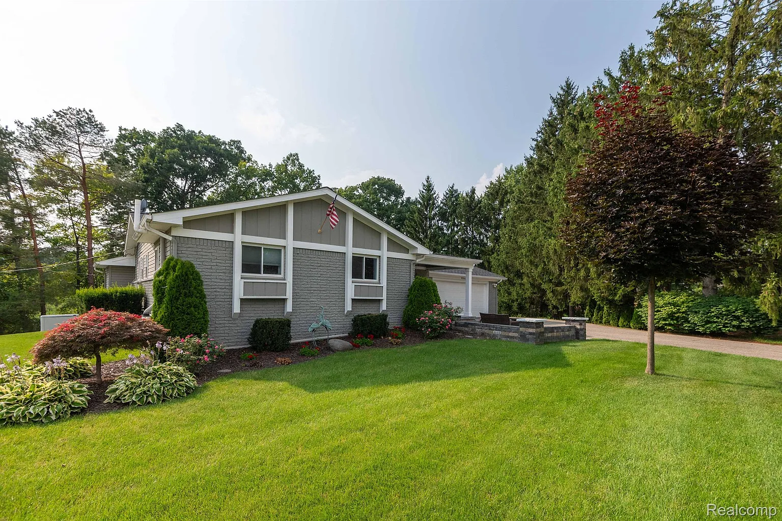9562 Carol Ct photo 1