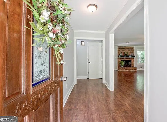 205 Kingswood Dr — Photo 3