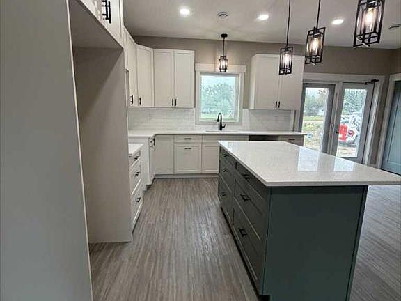 5th image of 4313 W 43rd St