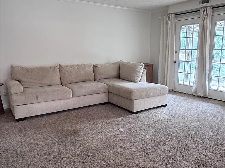 1535 Londonderry Pl — Photo 10