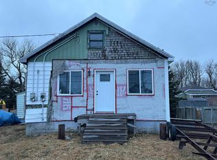 3792 Ellsworth Ave, New Waterford, NS B1H2J2