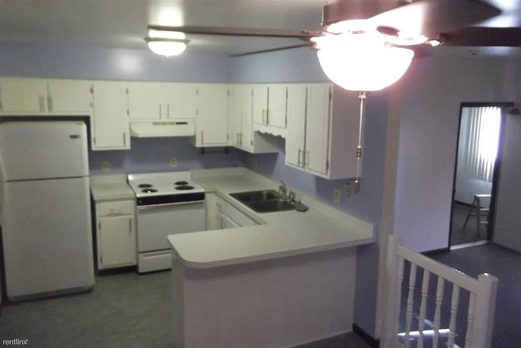 1703 N Broad Street — Photo 4