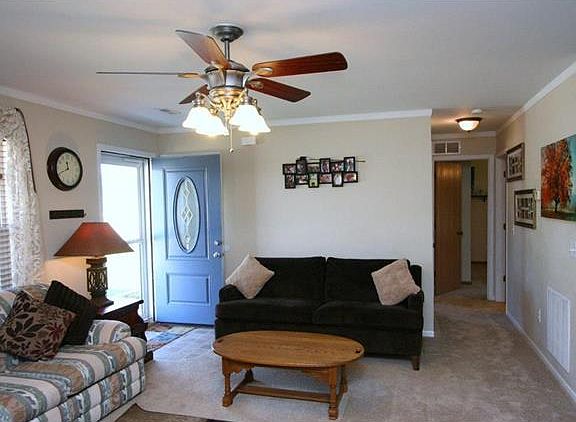 4th image of 214 Parkway Dr