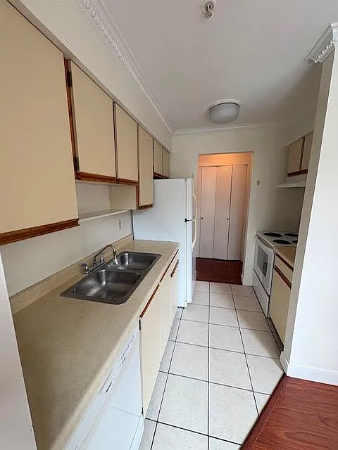 2 bed, 1.5 bath, 800 sqft, $2,750 — Photo 4