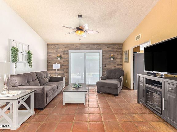 3rd image of 8144 W CORRINE Drive