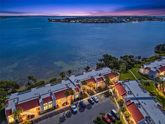 3rd image of 1801 GULF DRIVE N #142
