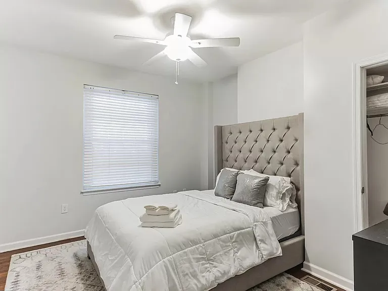 5527 Pulaski Ave #1 — Photo 9