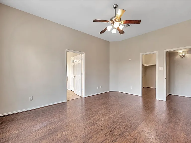 871 Falling Springs Ln — Photo 17