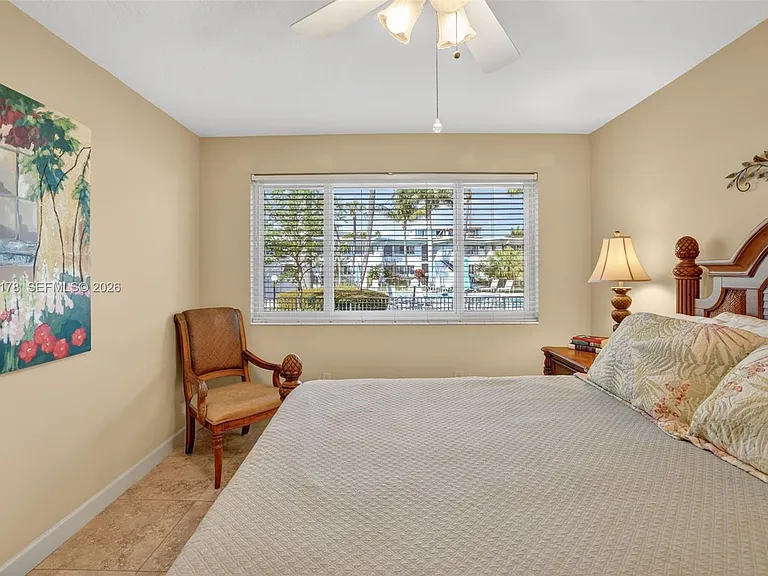 180 Isle Of Venice Dr #121 — Photo 36
