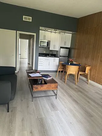 Bonita Terrace Apartments — Photo 24