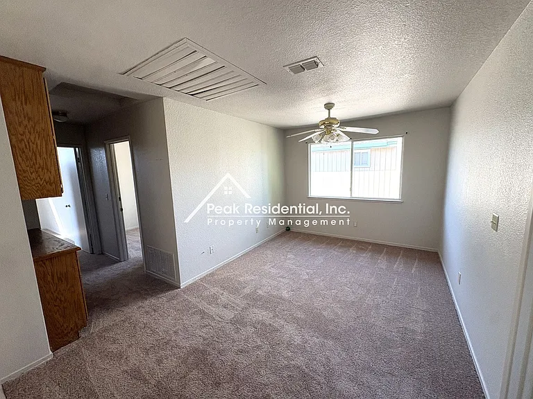 5621 Summit Dr — Photo 17