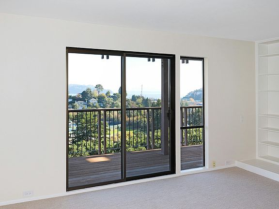 4th image of 40 Harbor Oak Dr APT 22