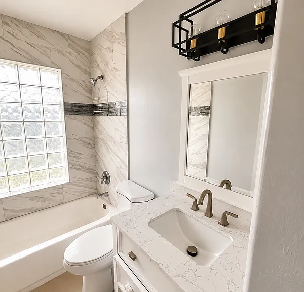 7434 Thatcher Ave — Photo 2