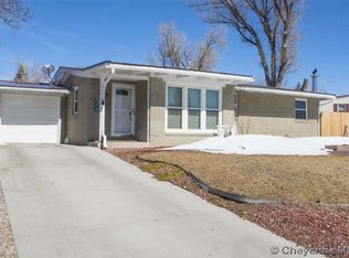3422 Foxcroft Rd, Cheyenne, WY 82001
