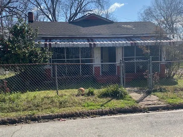 713 15th Ave, Northport, AL 35476