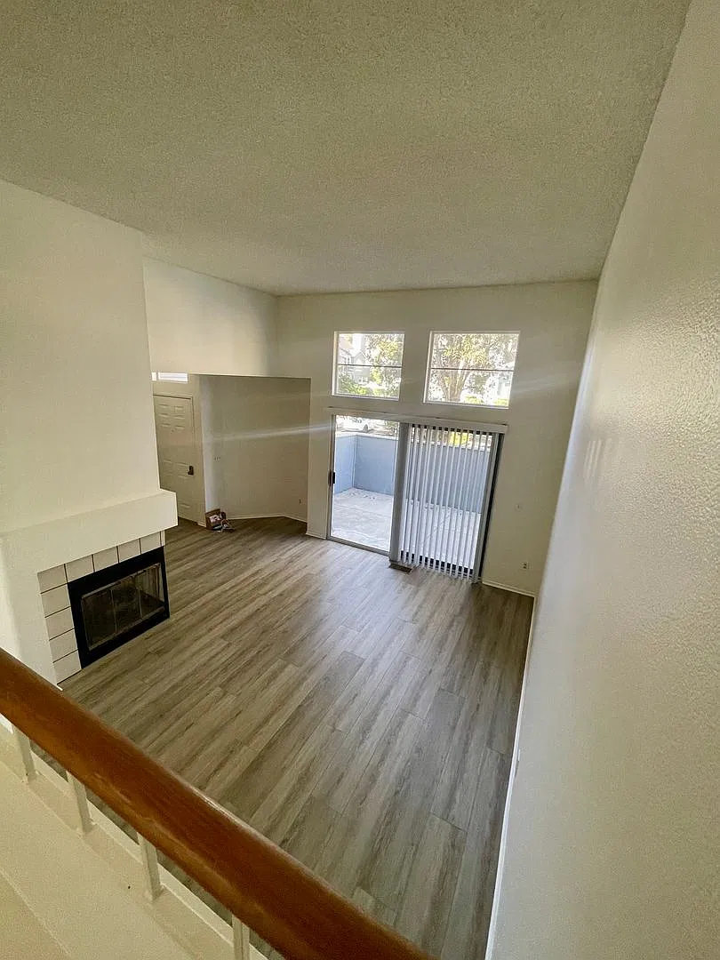 Two Private Suites, Fresh Updates & Poolside Convenience! 2 Bed 2.5 Bath — Photo 4