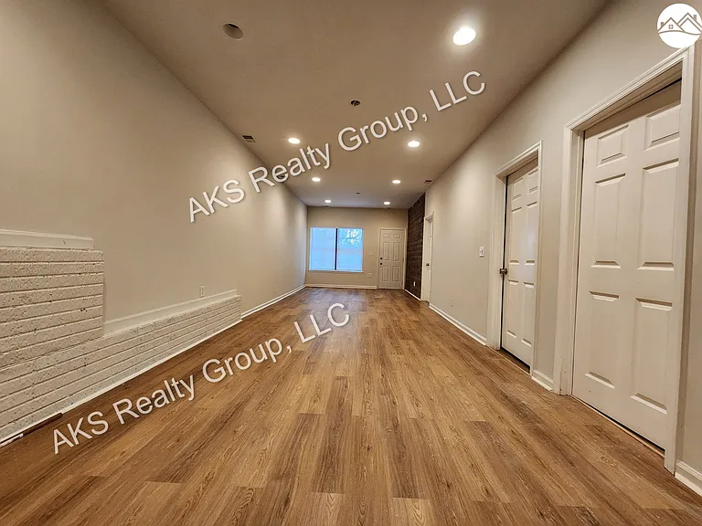 2269 Ridgemont Dr — Photo 15