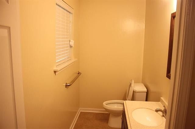 2nd image of 5745 Queen Mary Ln