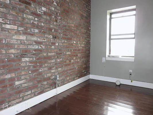 Rented by Rennit Inc. | media 24