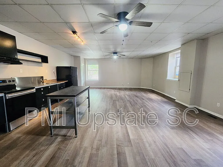 101 Silver St #101 — Photo 4