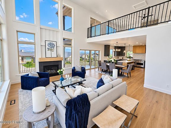 3rd image of 1085 Olympic Cir