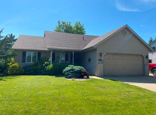461 Brennan Dr, Walworth, WI 53184