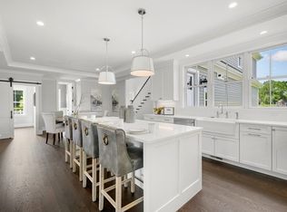 44 Graystone Ln, Natick, MA 01760