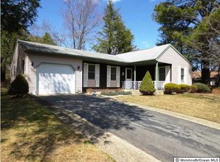 14 Auburn St, Manchester Township, NJ 08759