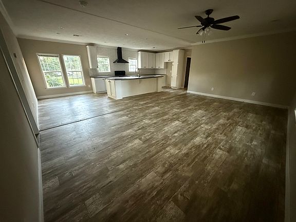 3rd image of 1409 Nelson St