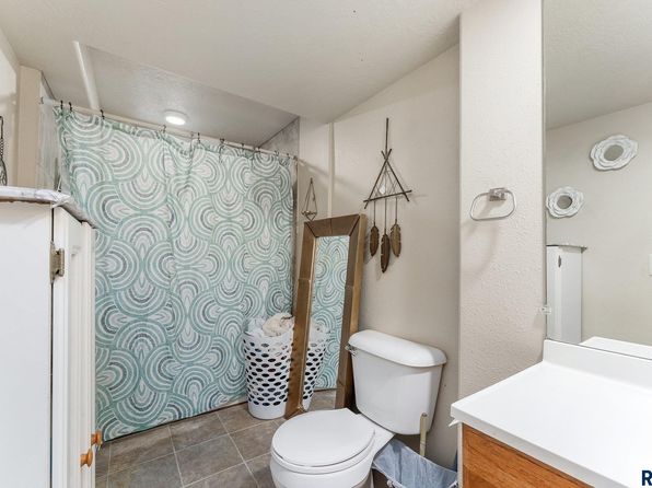 sioux-falls-south-dakota-85818630 picture