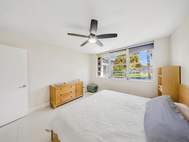 4261 W Palm Aire Dr #204 — Photo 25