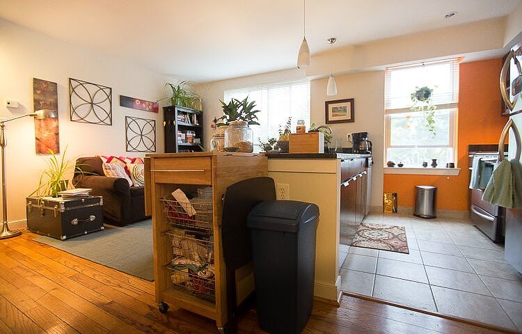 2nd image of 420 16th St SE APT 305