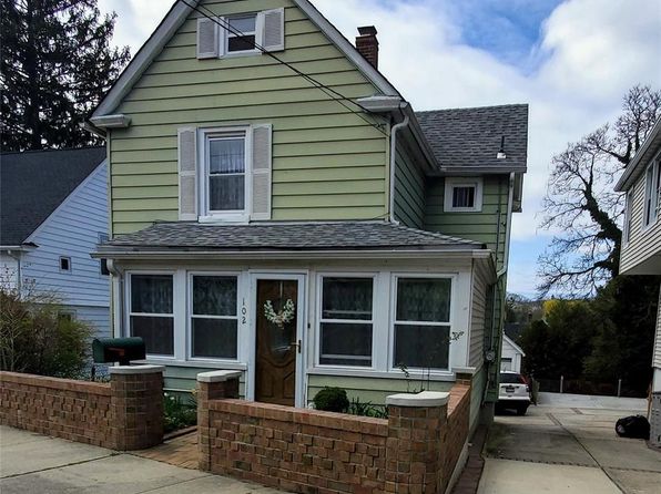 102 School Street, Oyster Bay, NY 11771