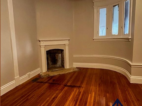 3rd image of 1016 Lake Ave Unit 1