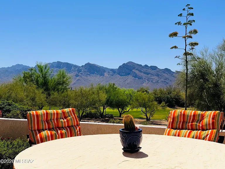 1465 W Bridalveil Pl — Photo 39