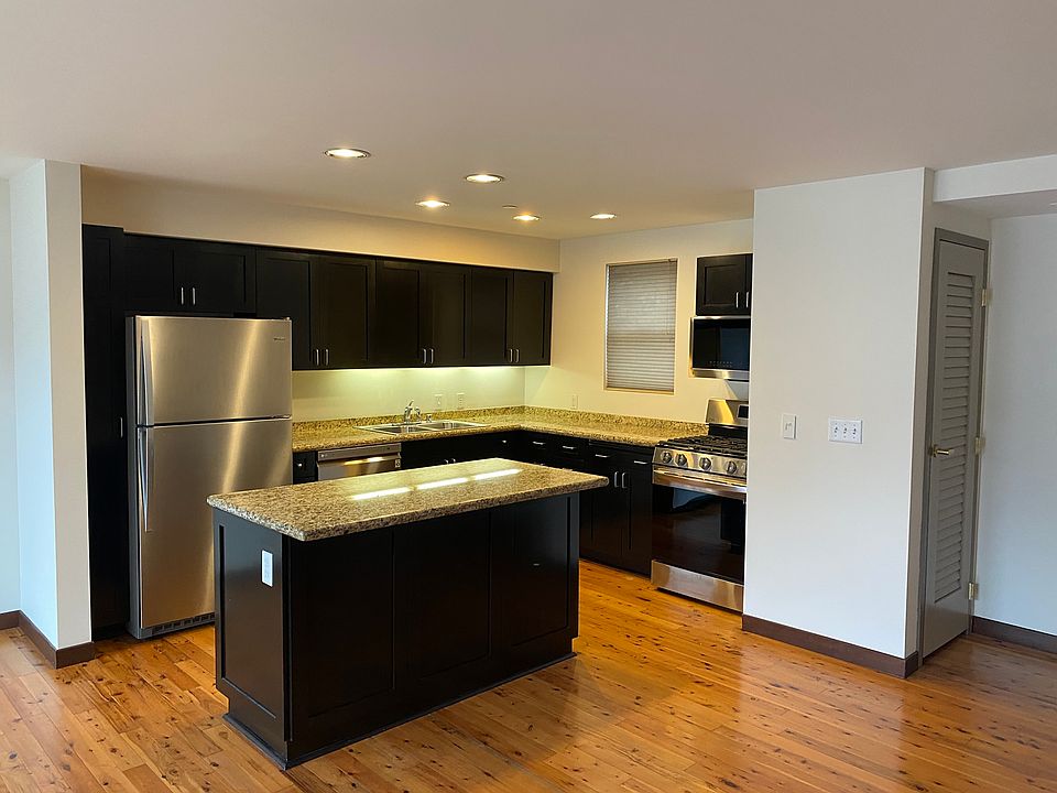 1st image of 448 W Market St Unit 404