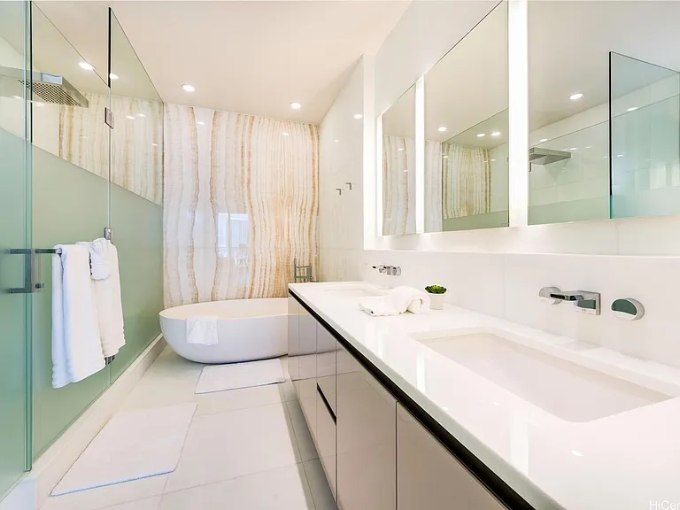 1118 Ala Moana Blvd #1203 — Photo 8
