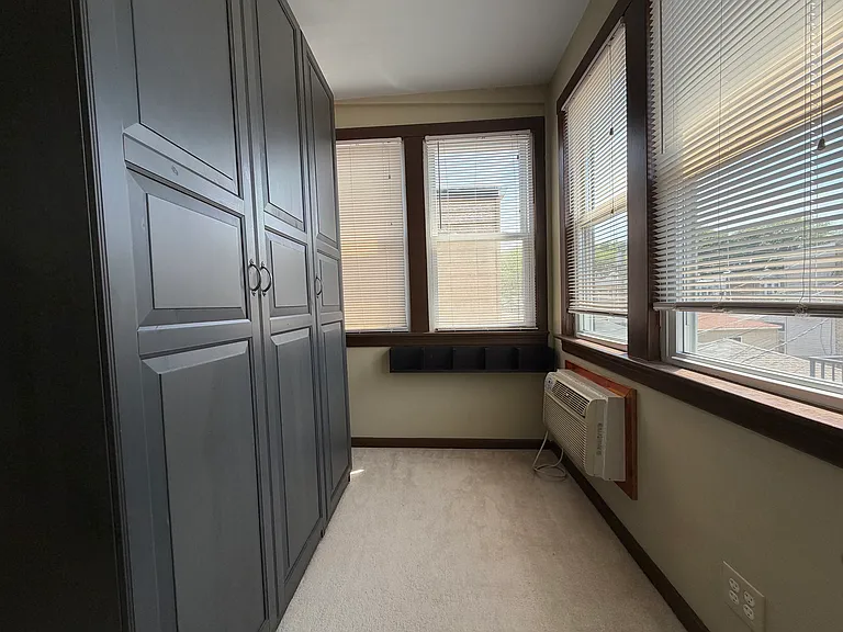 4957 W Sunnyside Ave #2 — Photo 8